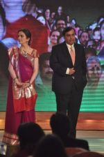 Nita Ambani, Mukesh Ambani at CNN IBN Heroes Awards in Grand Hyatt, Mumbai on 24th March 2012 (60).JPG